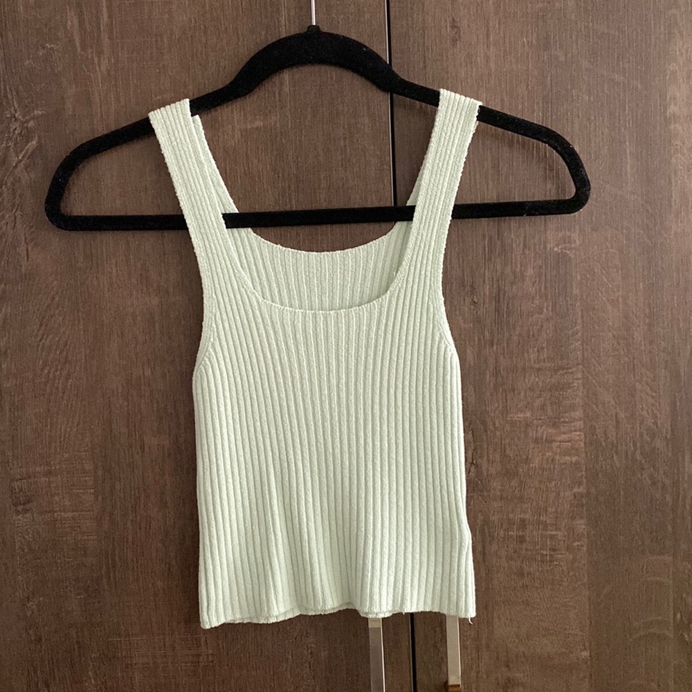 Brandy Melville Rina Cropped Tanktop